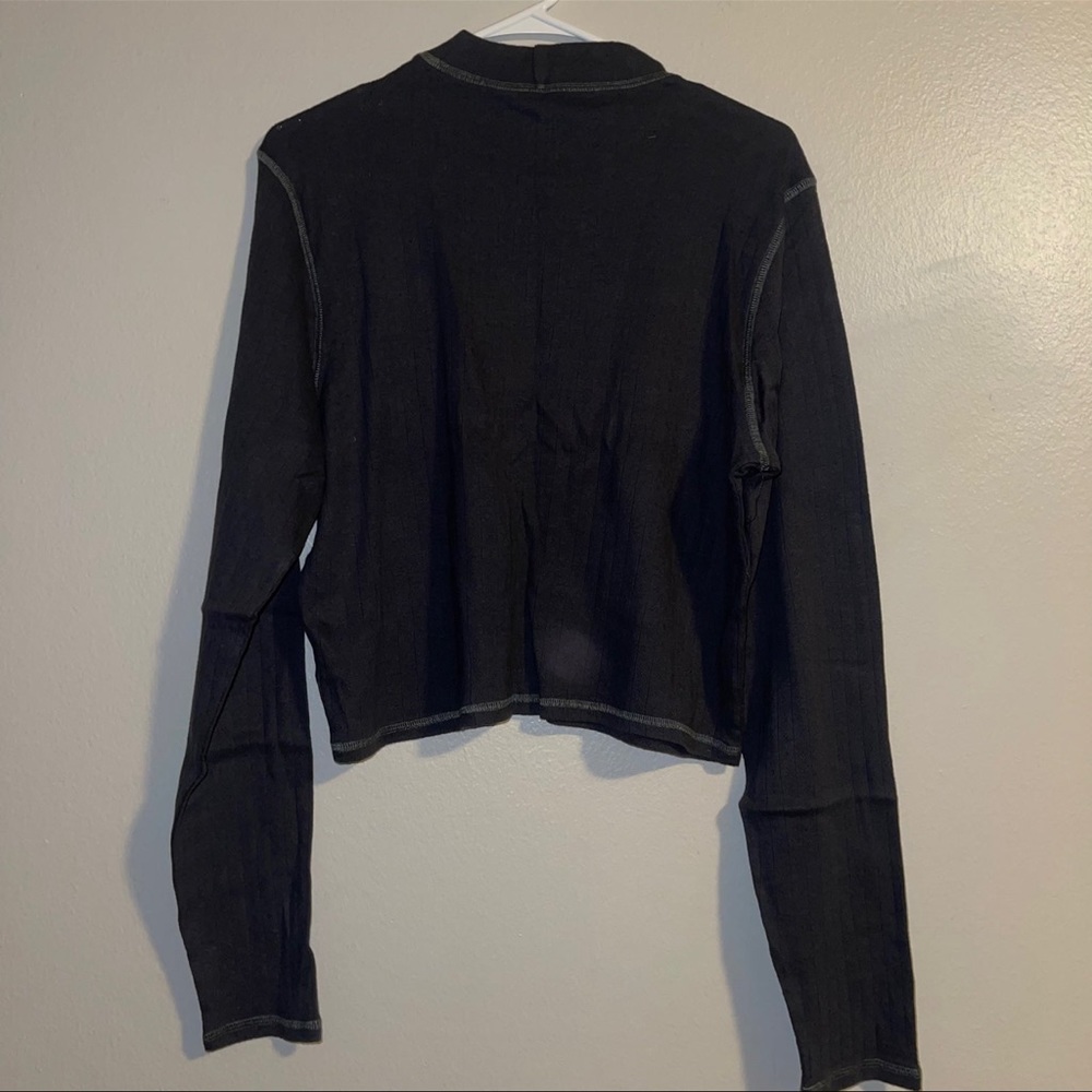 American Eagle cropped mock neck